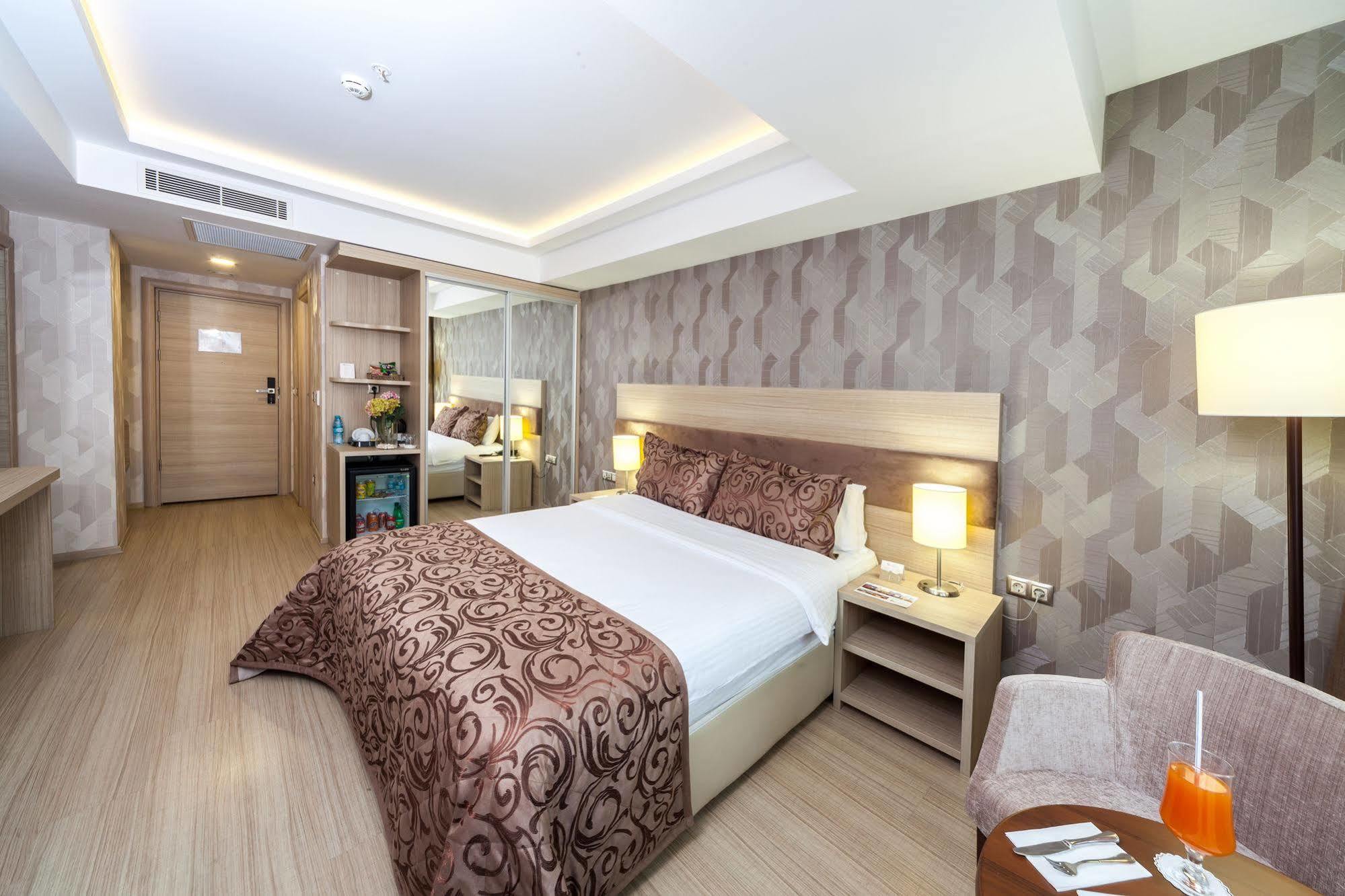 Hotel Golden Way Giyimkent Estambul Exterior foto